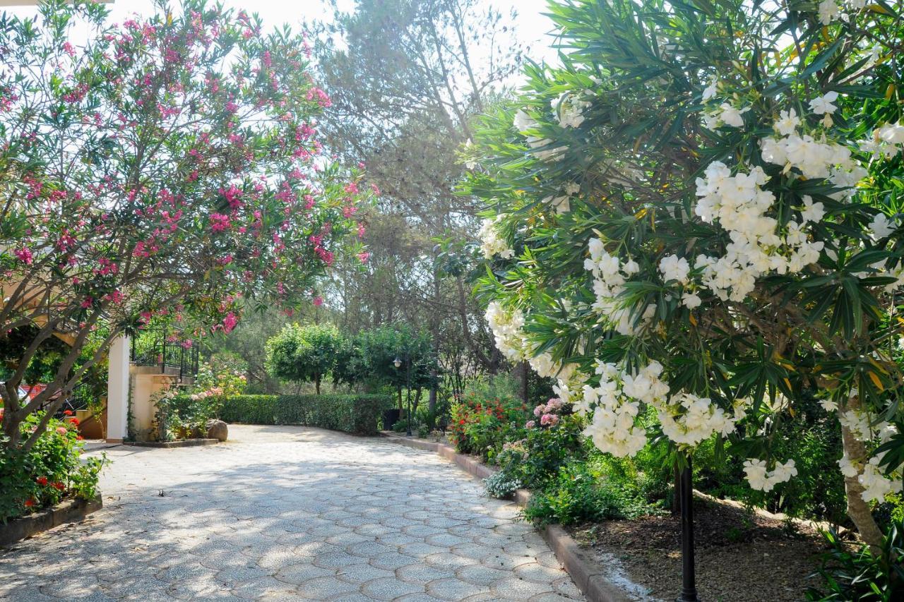 Agriresort Villa Bentivoglio ピアッツァ・アルメリーナ エクステリア 写真