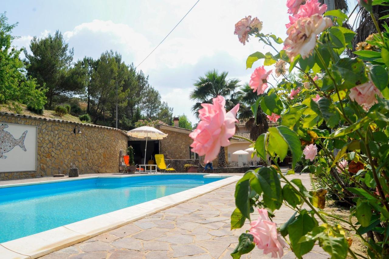 Agriresort Villa Bentivoglio ピアッツァ・アルメリーナ エクステリア 写真